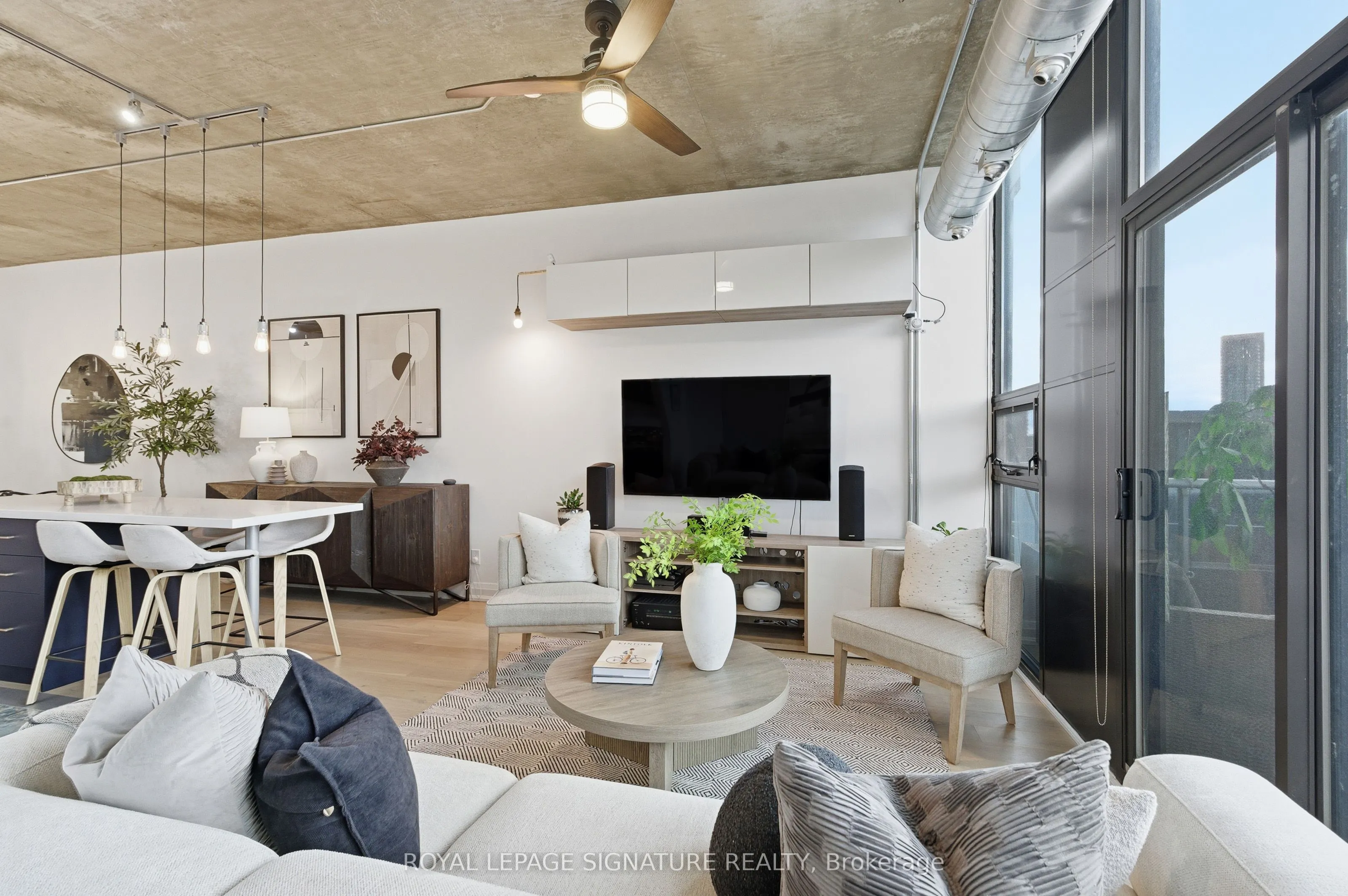 60 Bathurst Street, #503