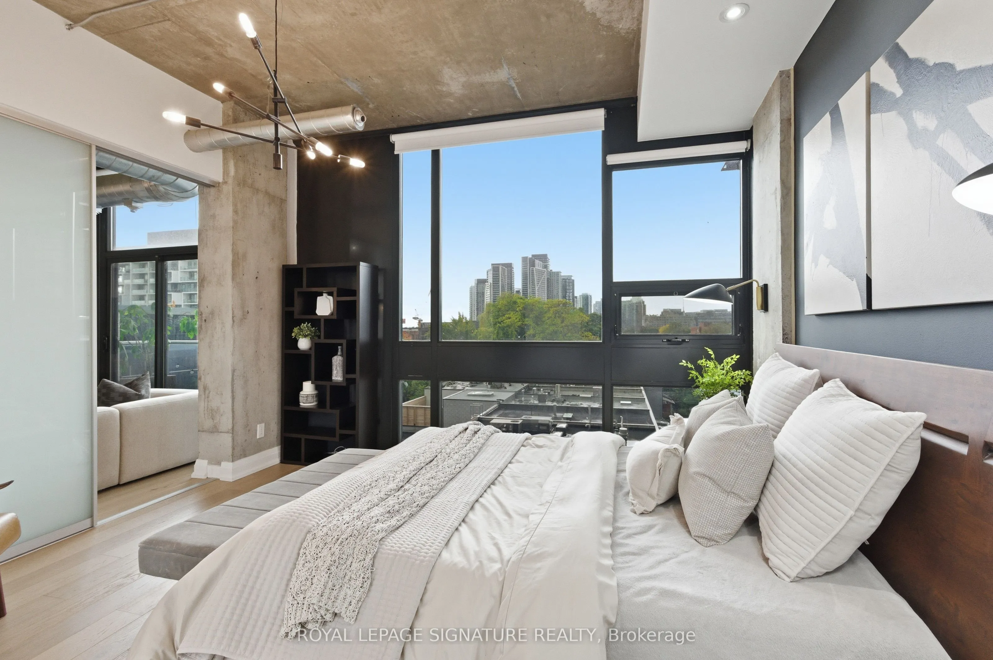 60 Bathurst Street, #503