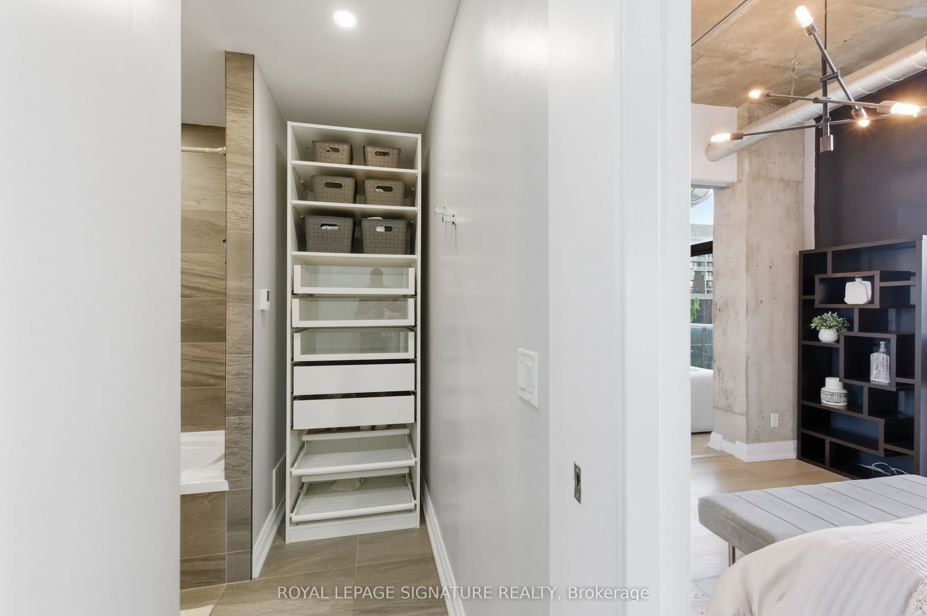 60 Bathurst Street, #503