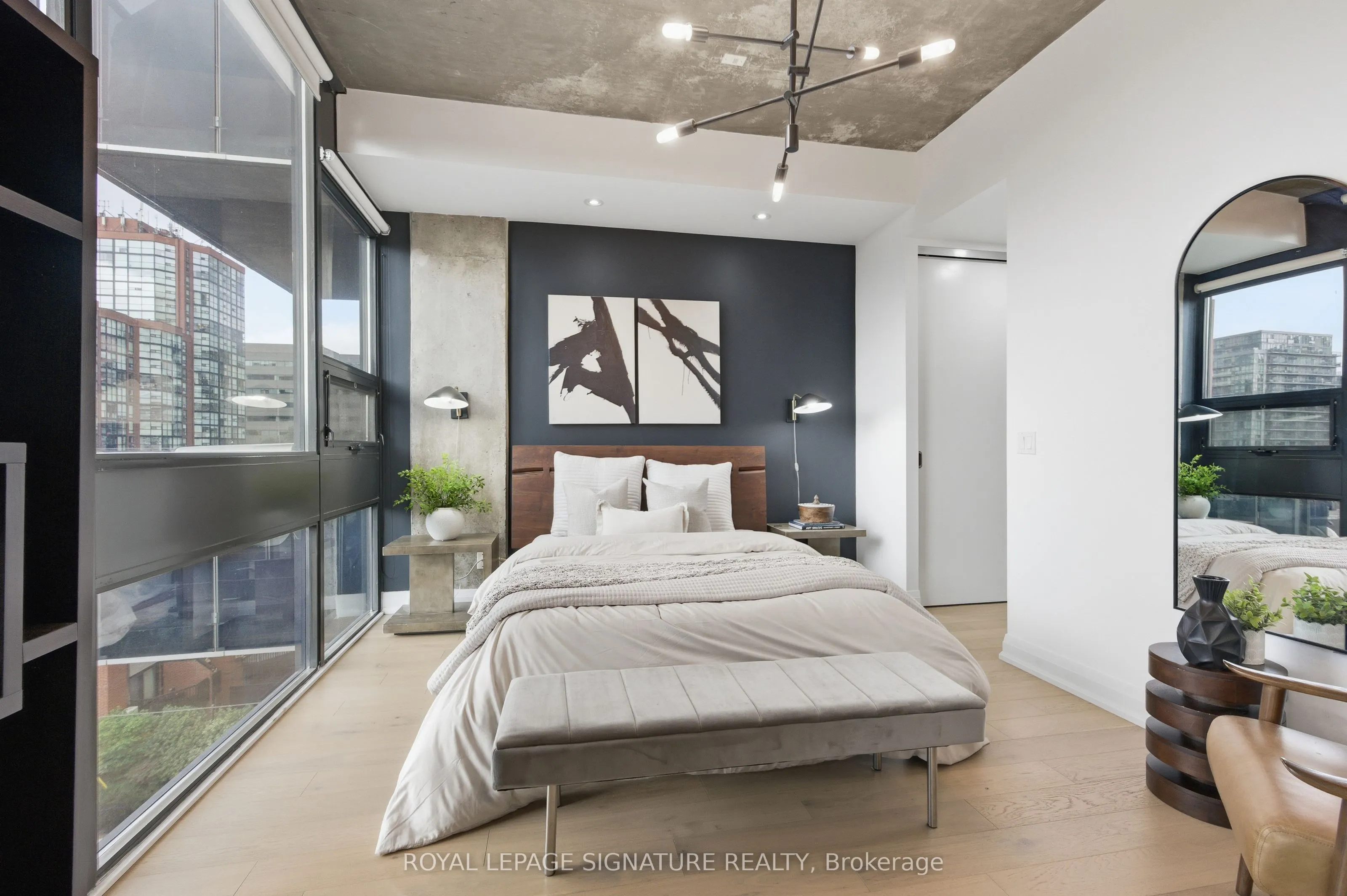 60 Bathurst Street, #503