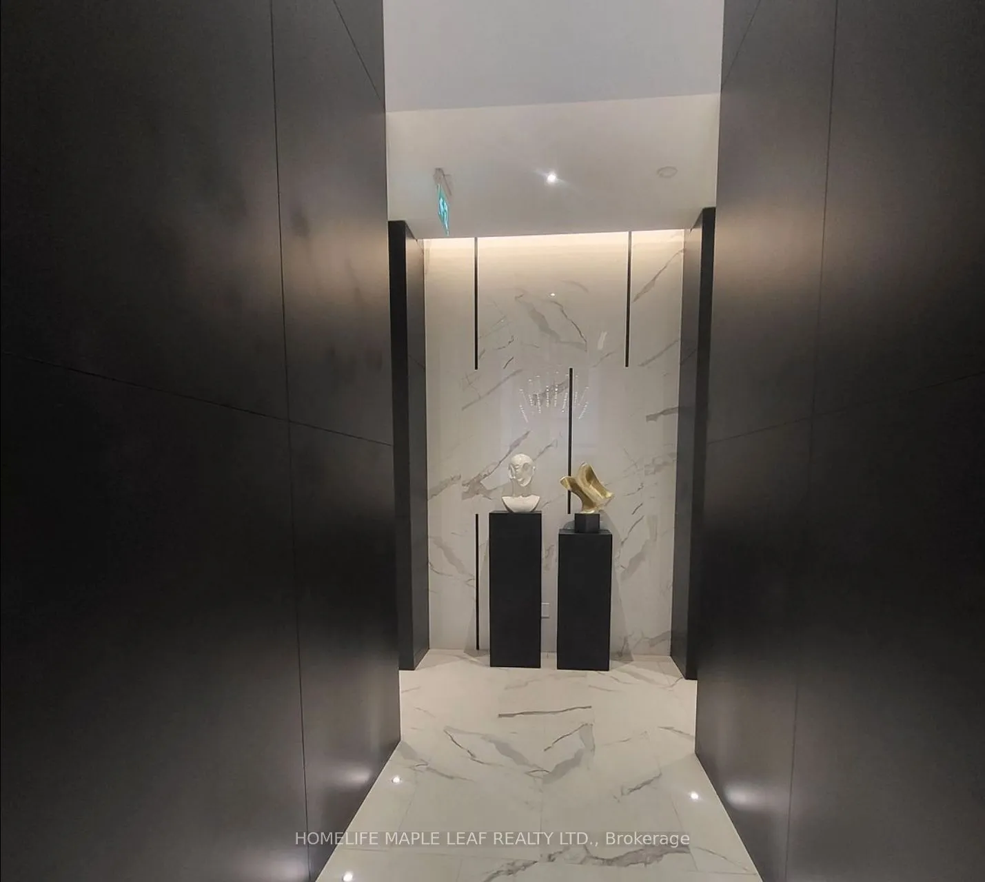 82 Dalhousie Street N, #4216