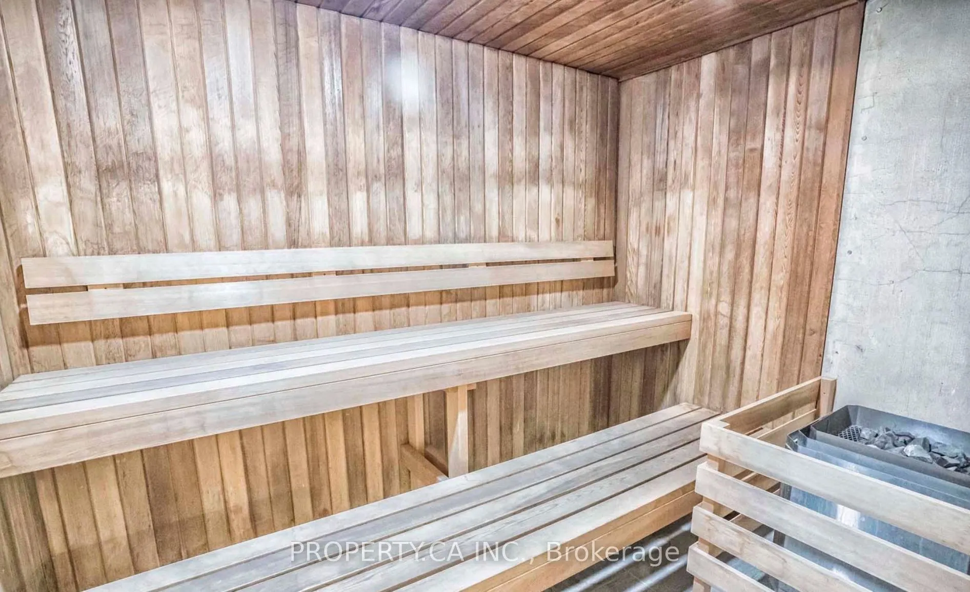 80 Harrison Garden Boulevard, #923