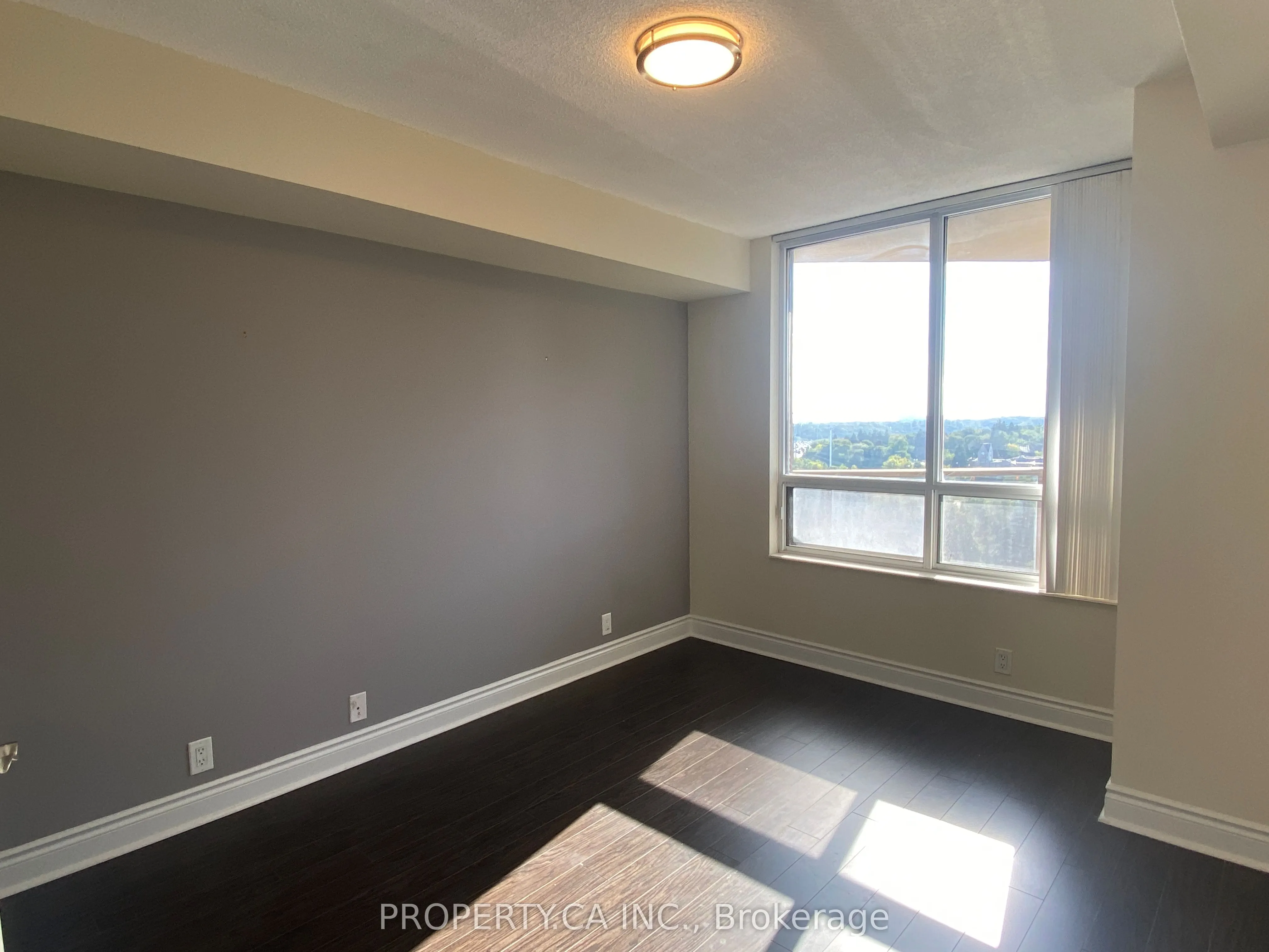 80 Harrison Garden Boulevard, #923