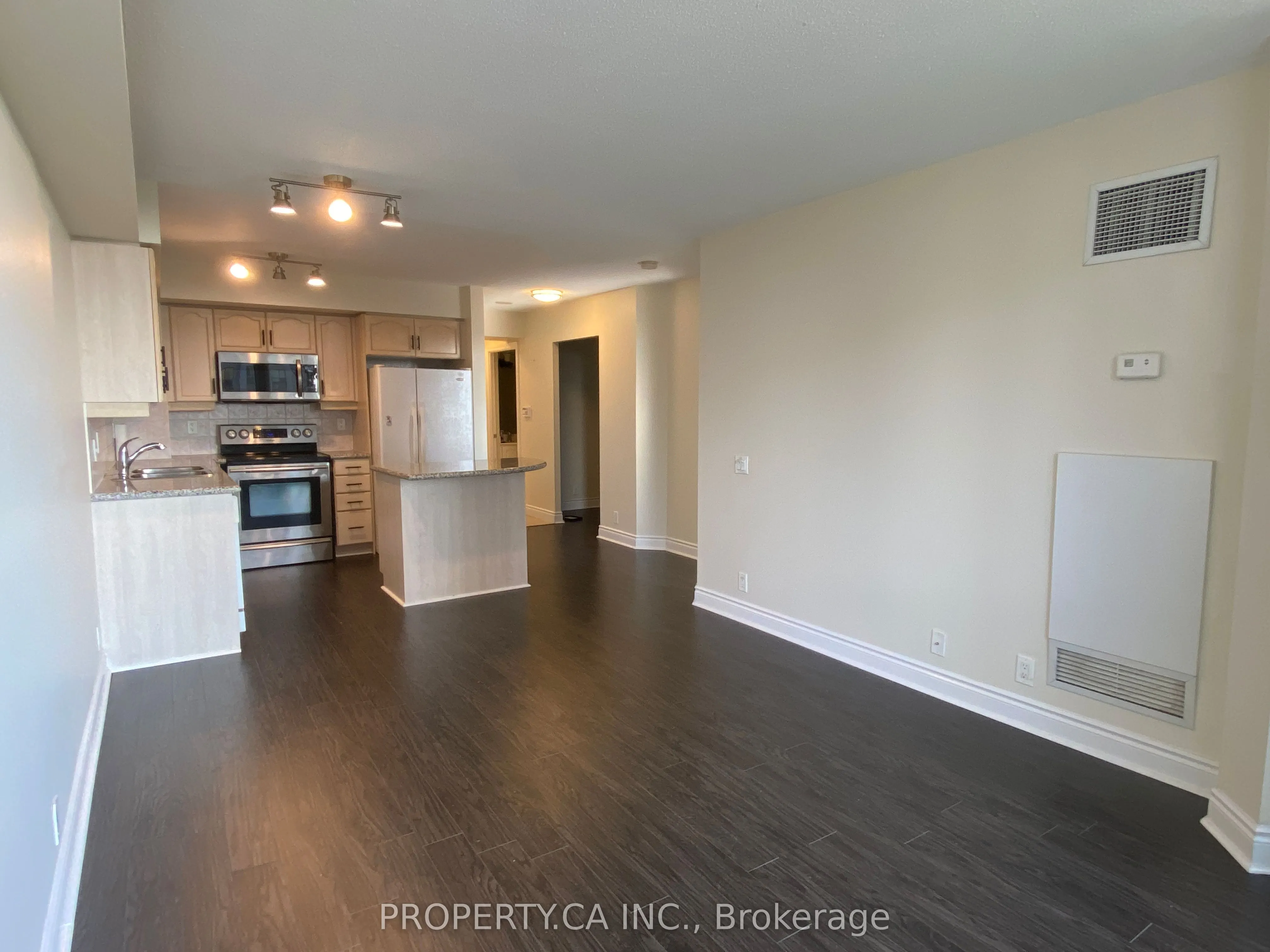 80 Harrison Garden Boulevard, #923