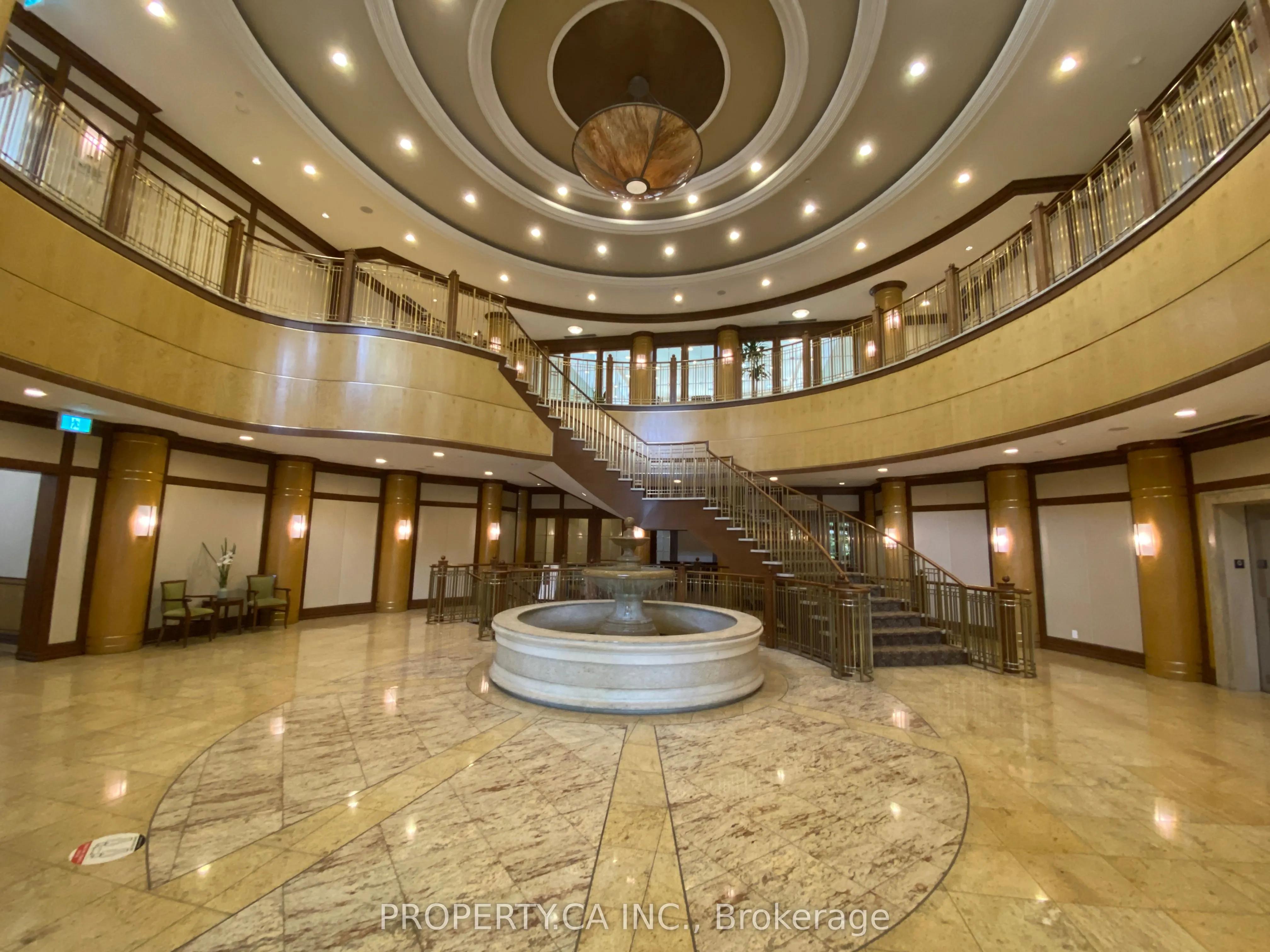 80 Harrison Garden Boulevard, #923