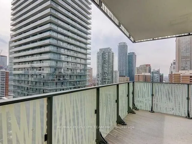 42 Charles Street E, #1504