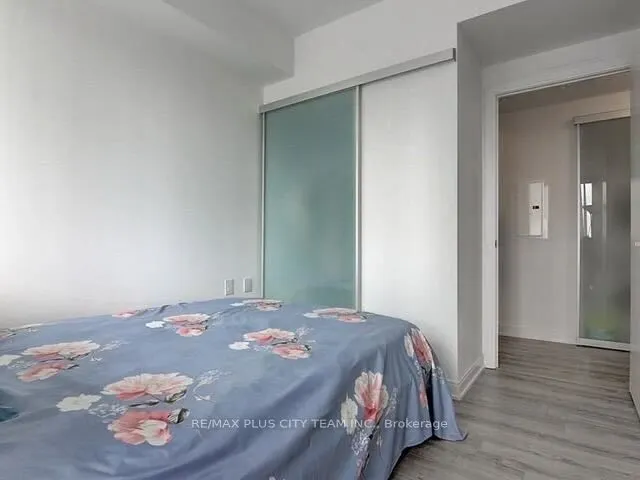 42 Charles Street E, #1504