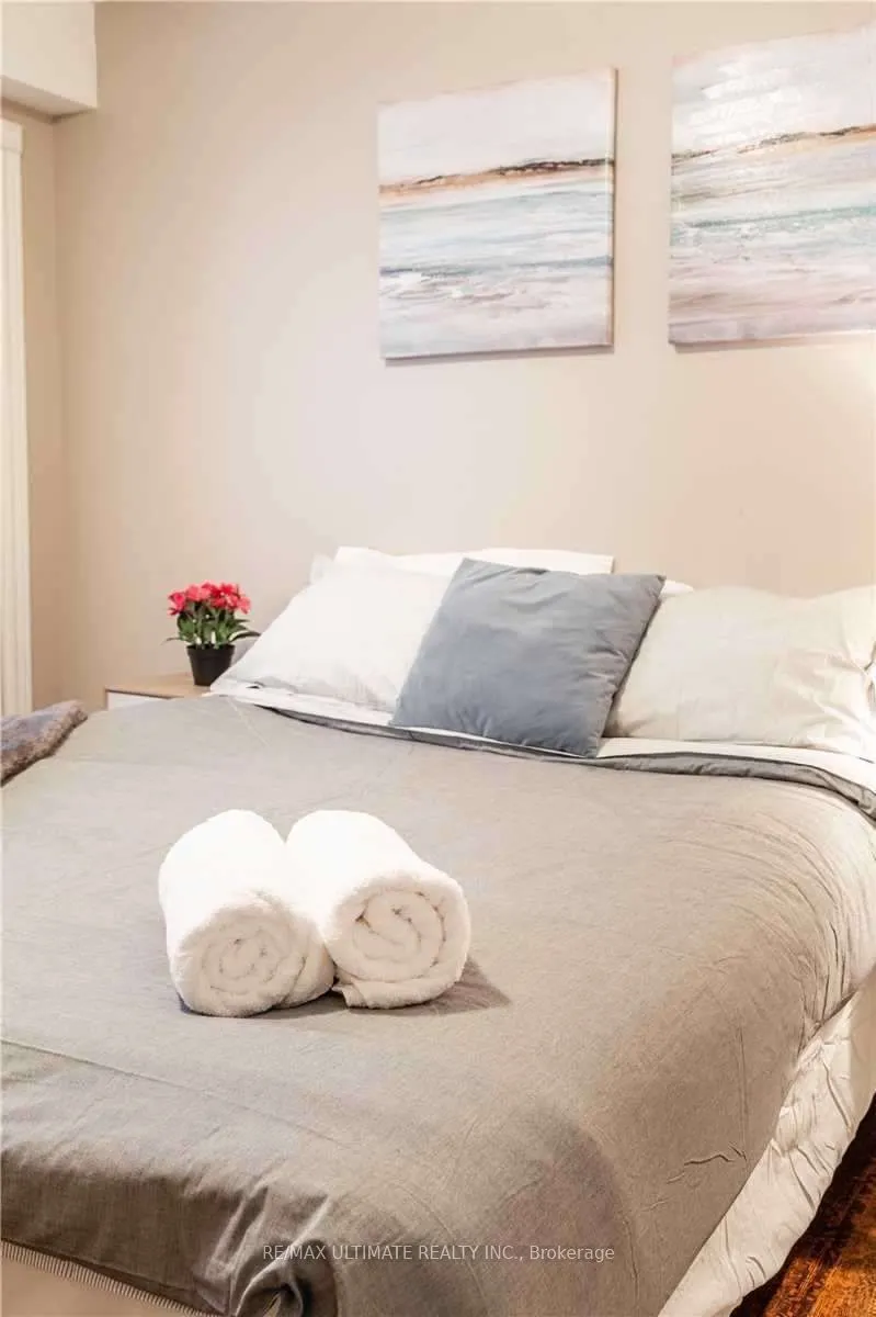 470 Oriole Parkway, #1