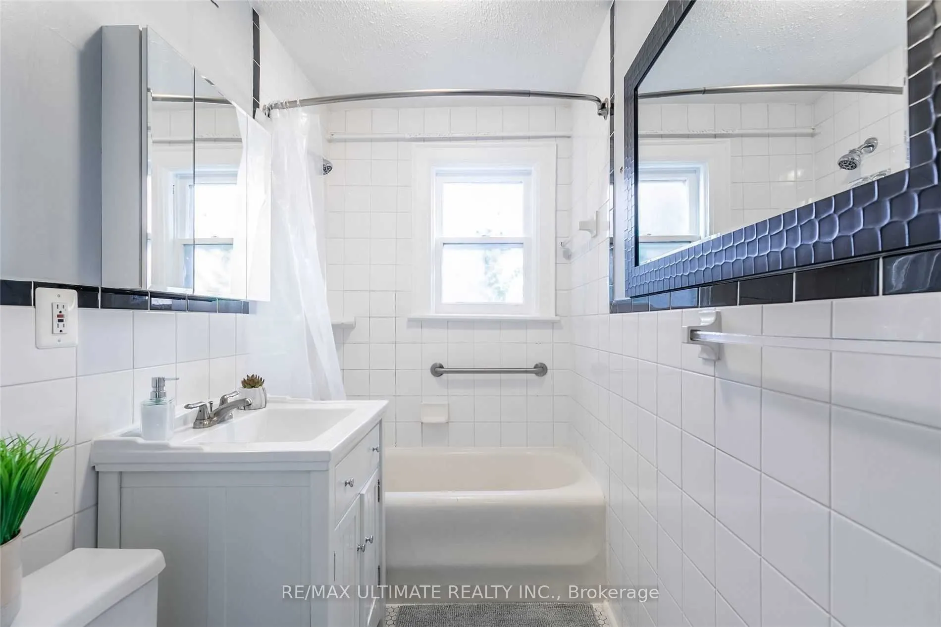 470 Oriole Parkway, #1