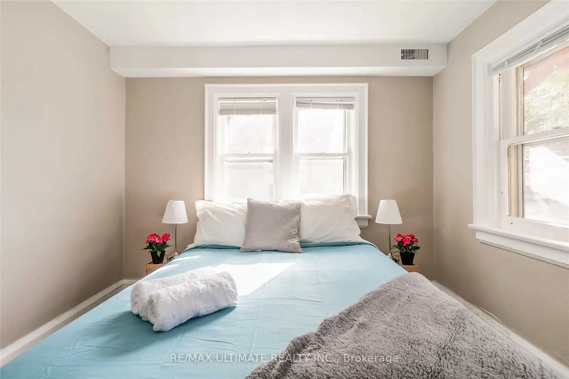 470 Oriole Parkway, #1