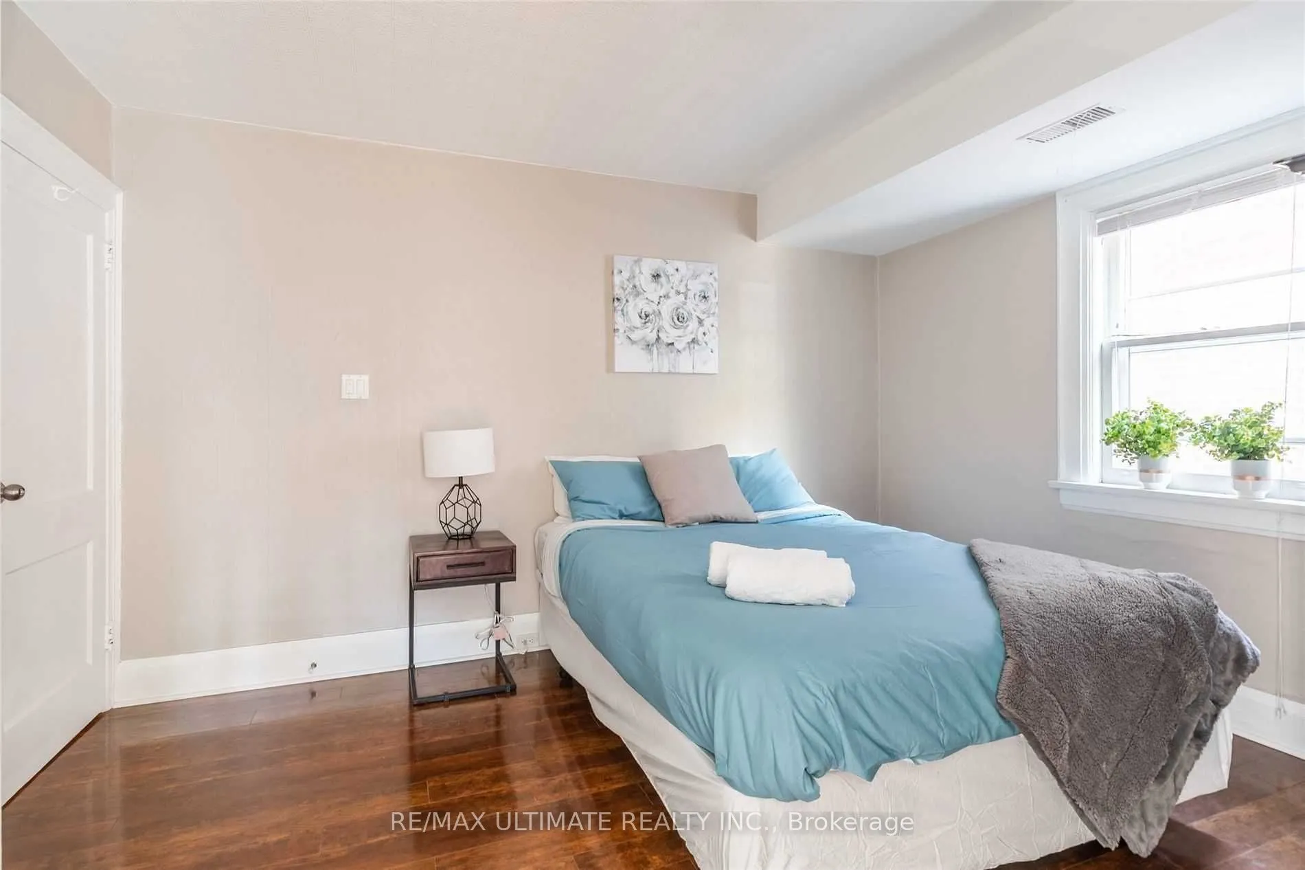 470 Oriole Parkway, #1