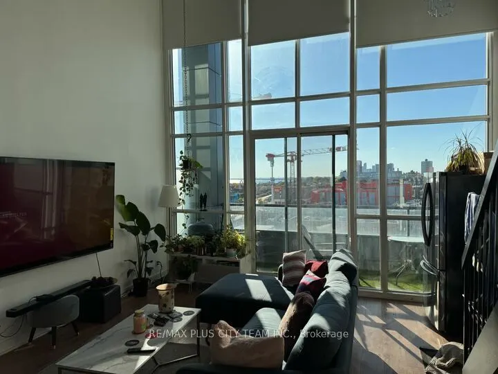 5 Hanna Avenue, #645