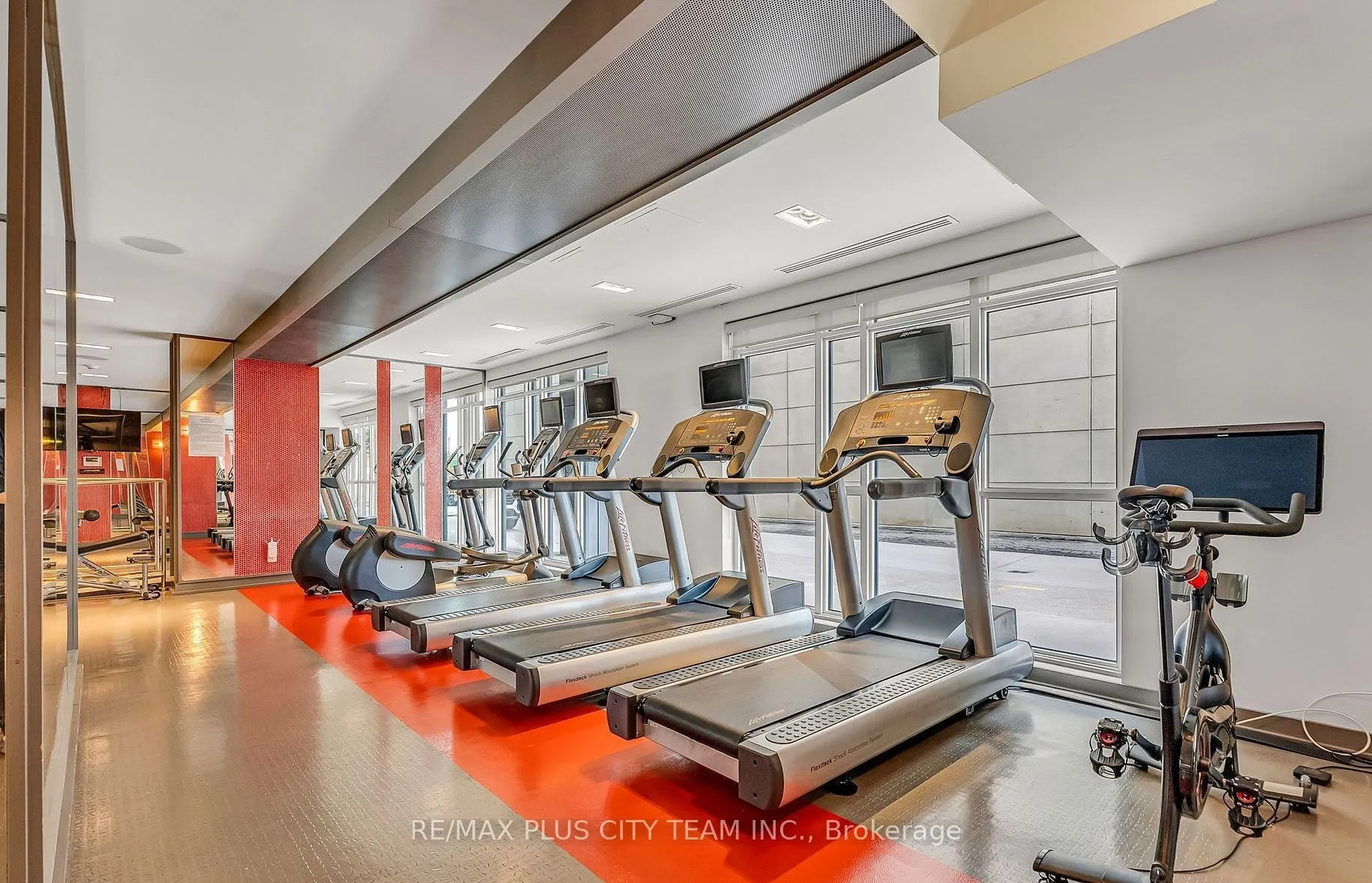 5 Hanna Avenue, #645