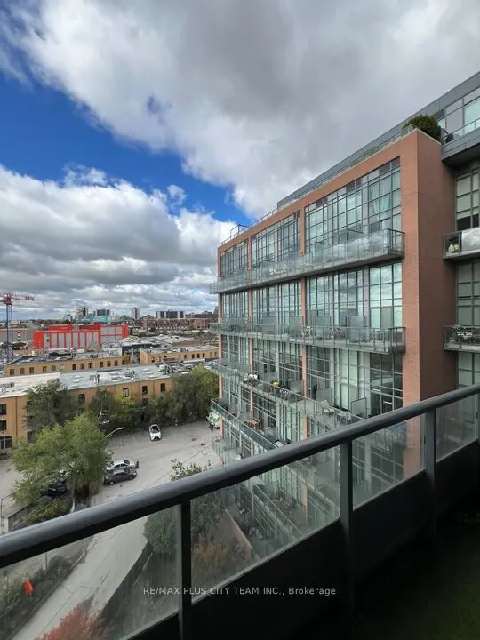 5 Hanna Avenue, #645