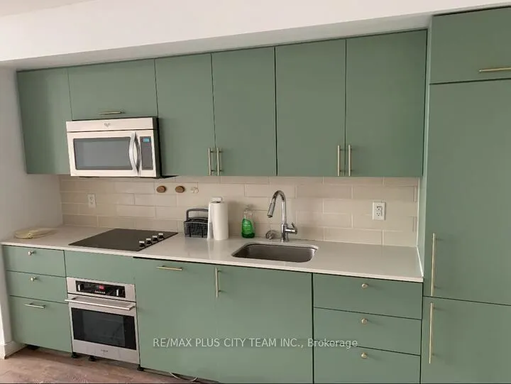 5 Hanna Avenue, #645