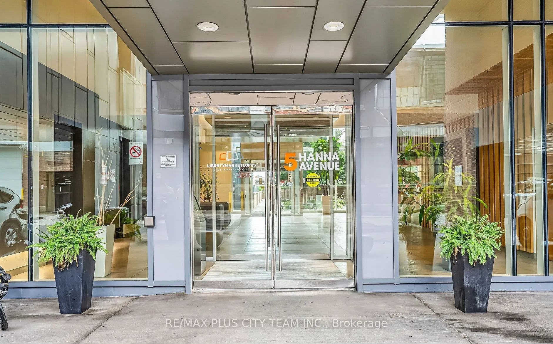 5 Hanna Avenue, #645