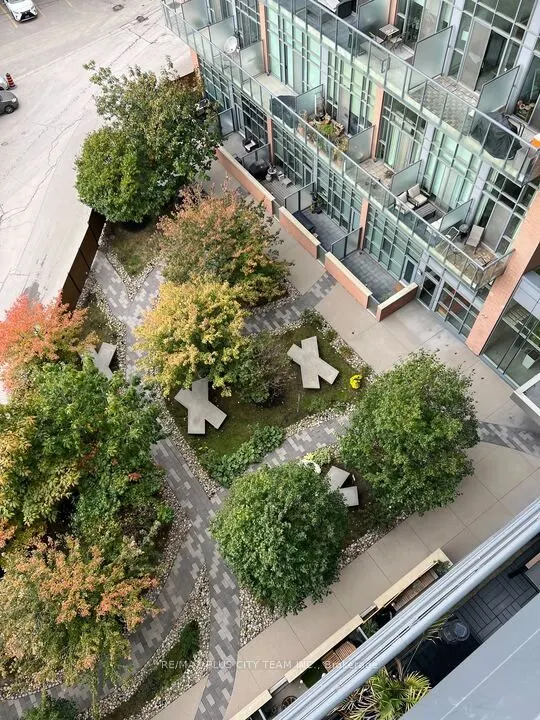 5 Hanna Avenue, #645