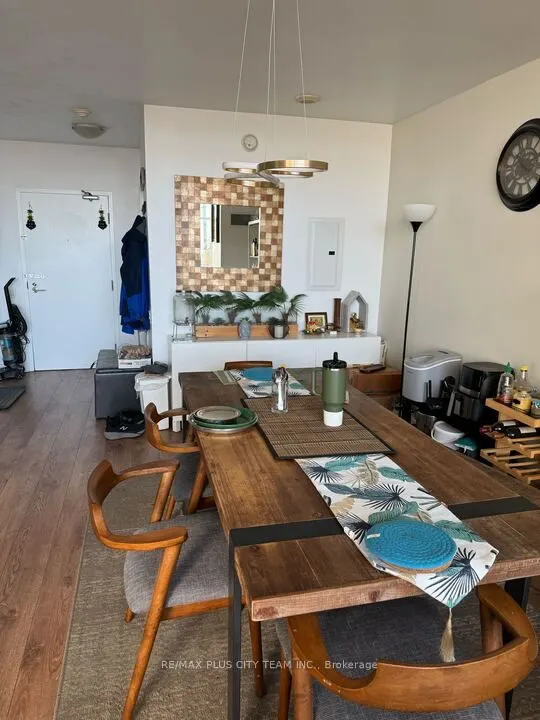 5 Hanna Avenue, #645