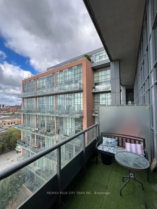 5 Hanna Avenue, #645