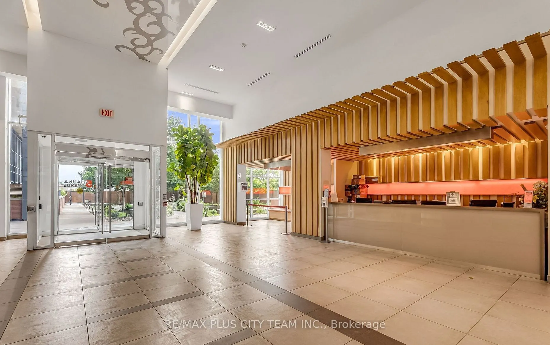 5 Hanna Avenue, #645