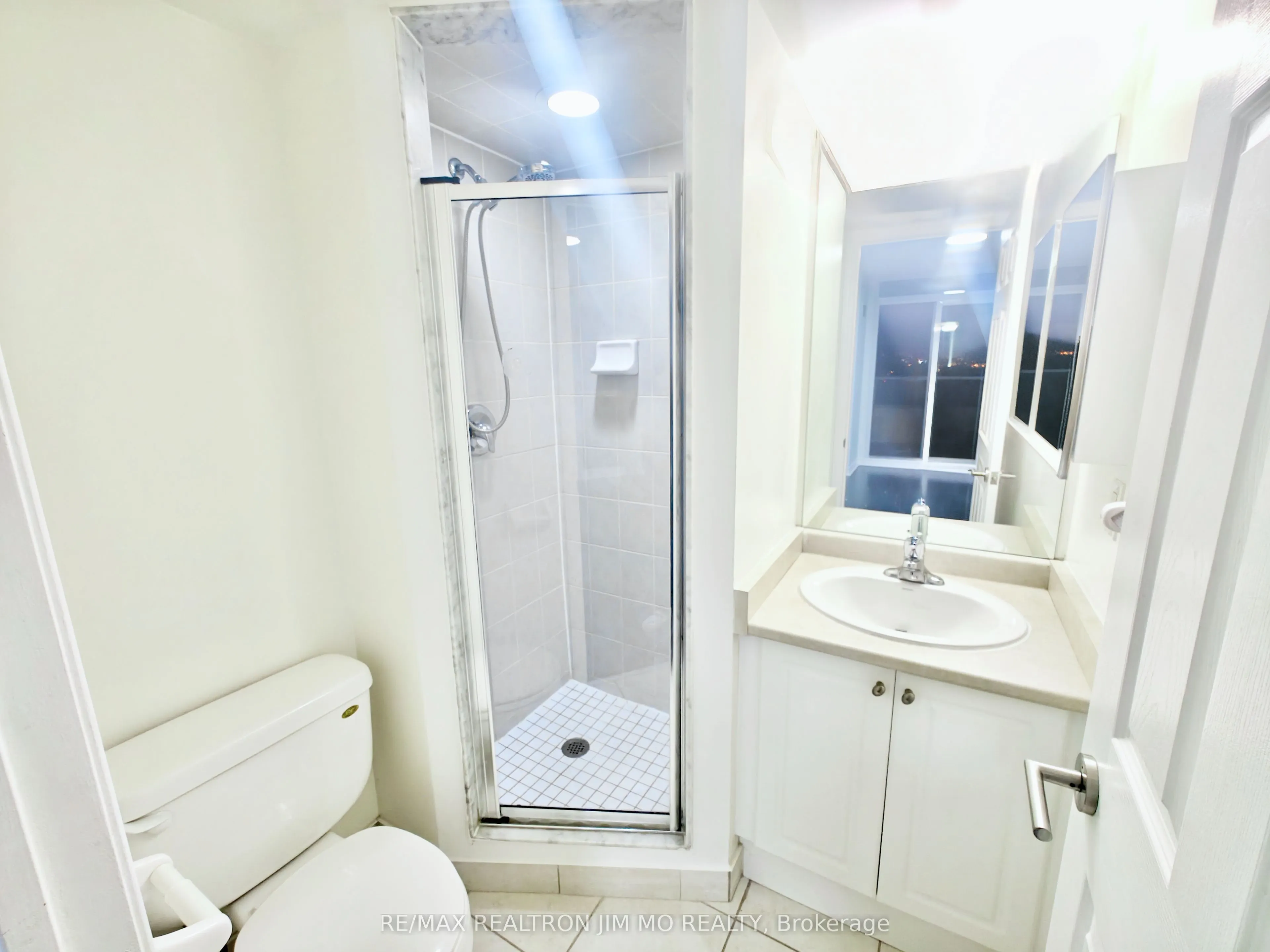 18 Spring Garden Avenue, #1707