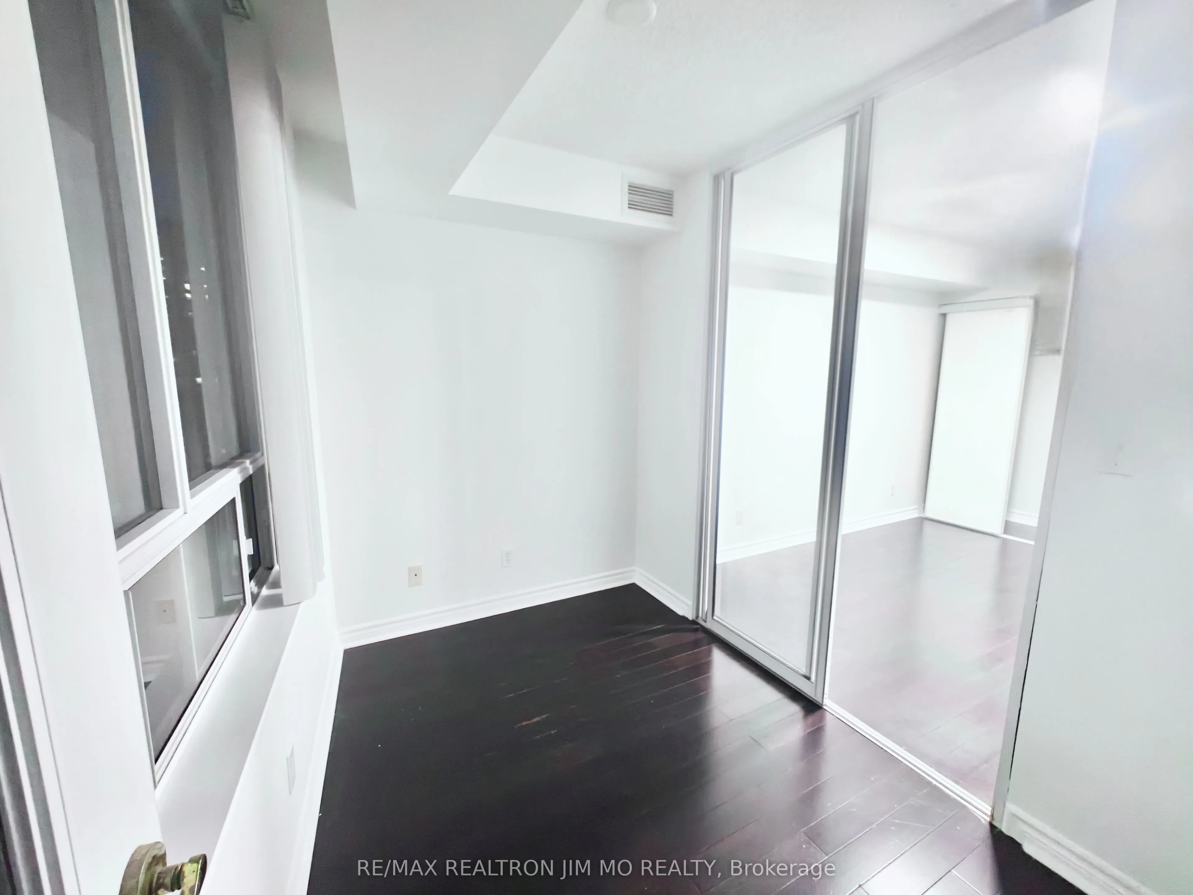 18 Spring Garden Avenue, #1707