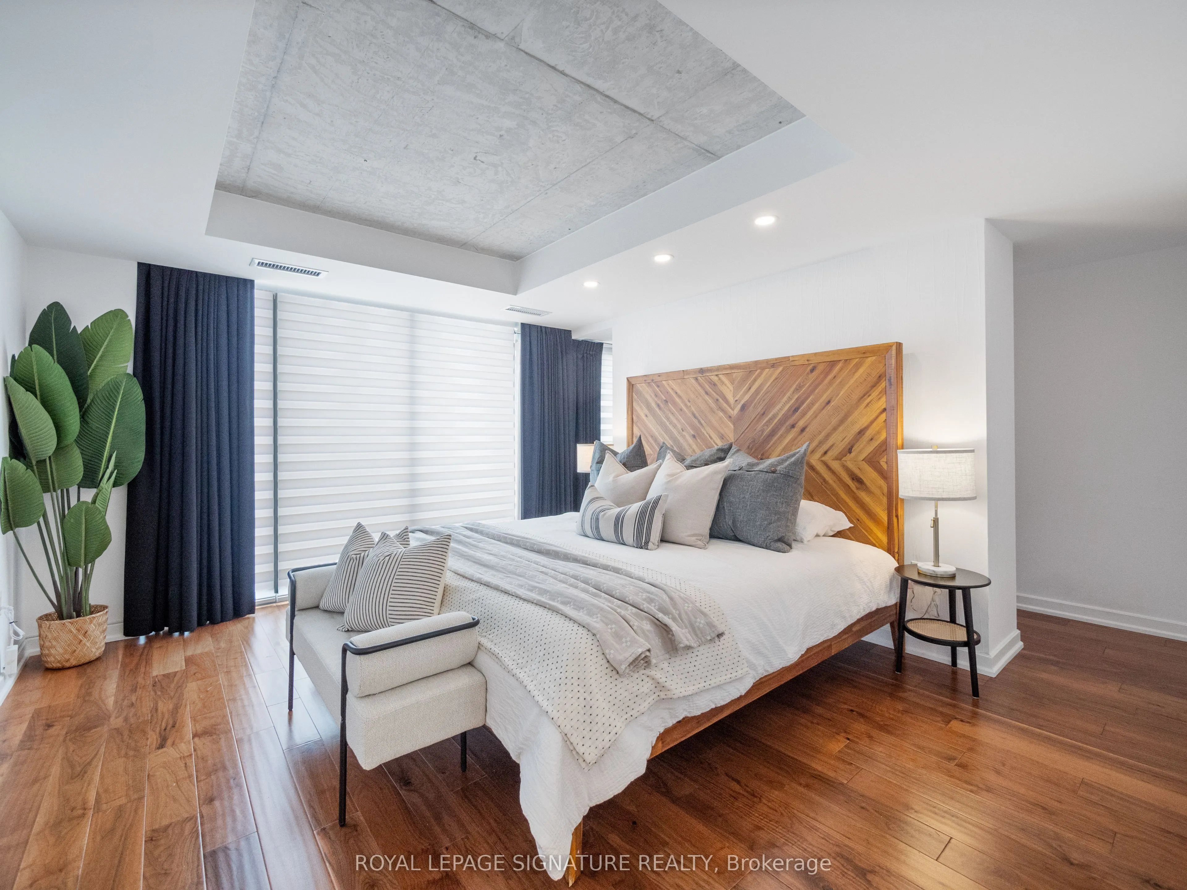 533 Richmond Street W, #PH2