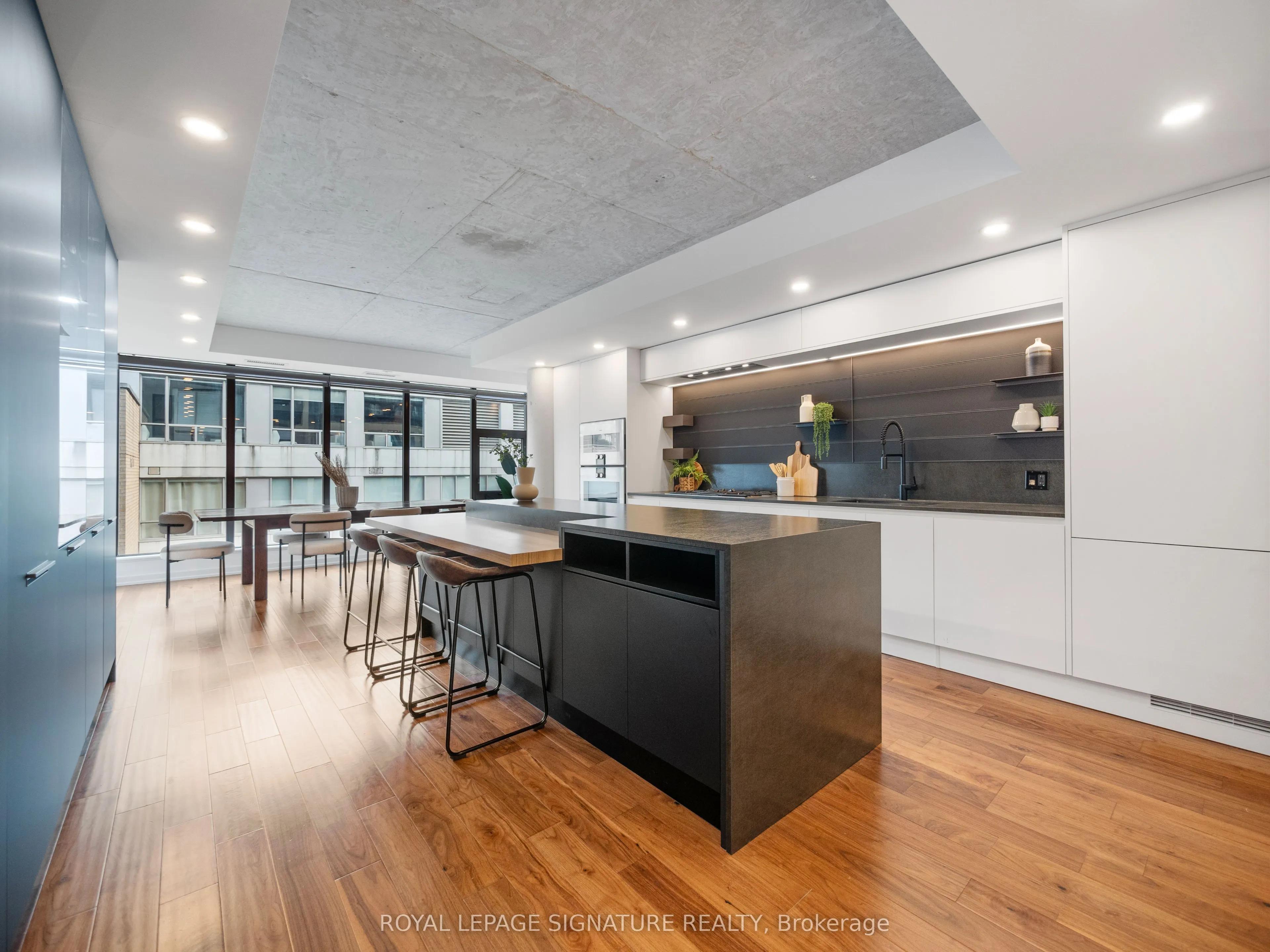 533 Richmond Street W, #PH2