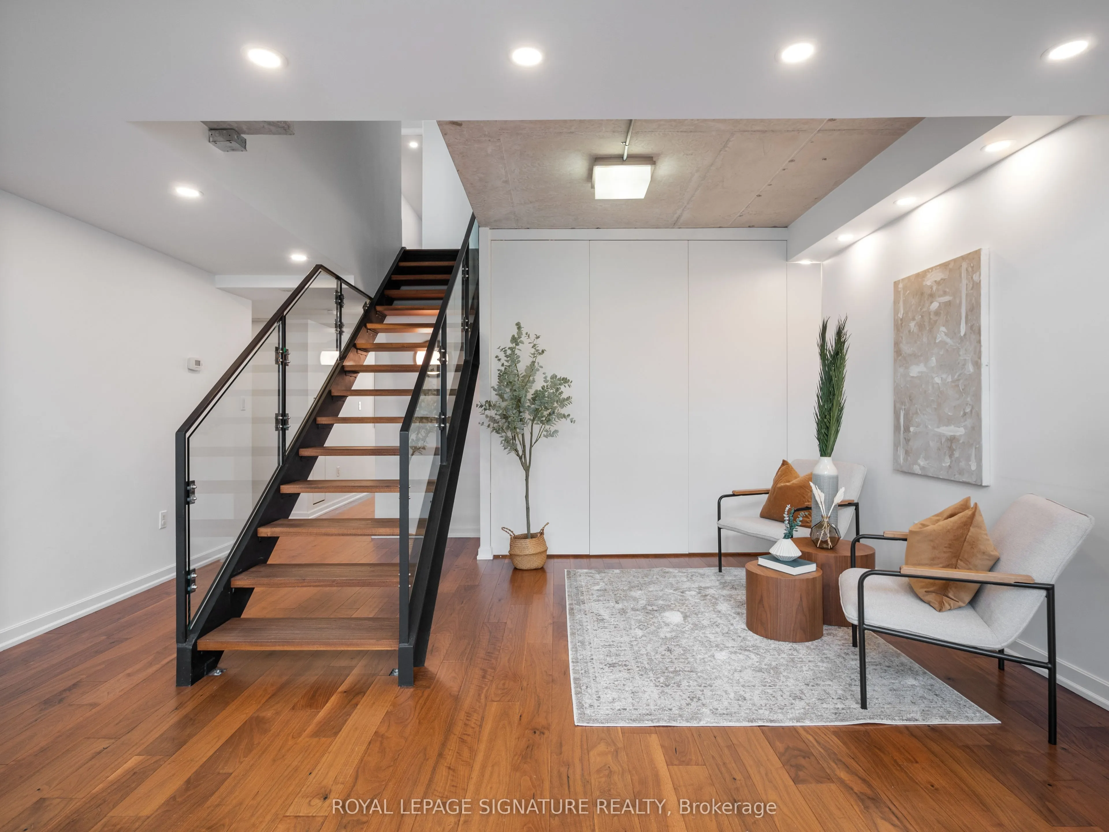 533 Richmond Street W, #PH2