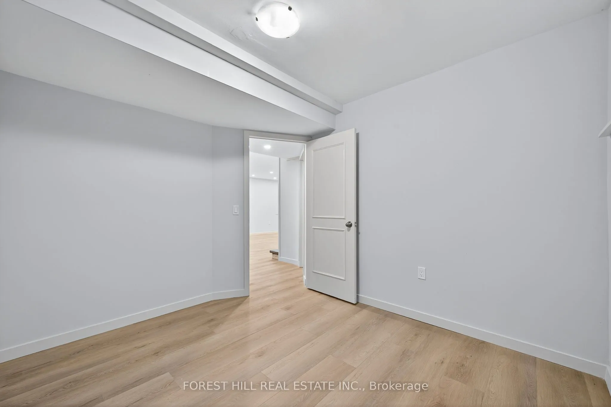 19 Candis - lower level Drive