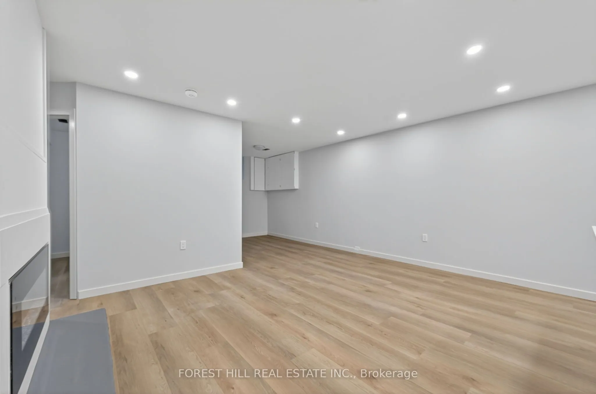 19 Candis - lower level Drive