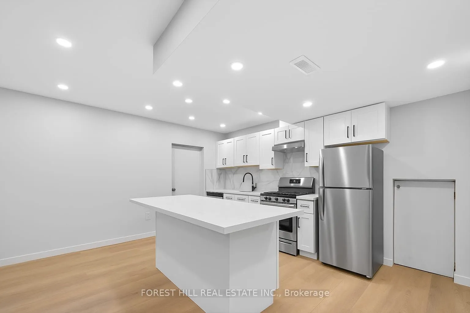 19 Candis - lower level Drive