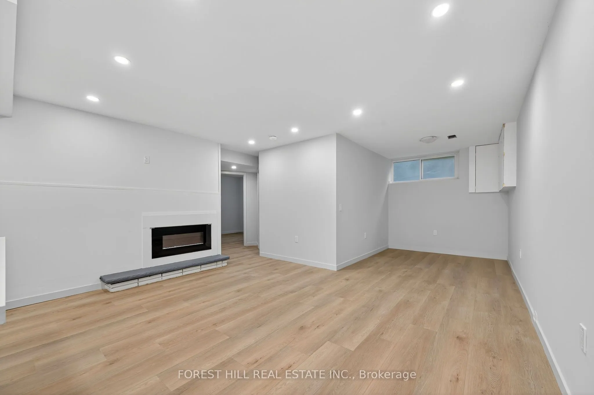 19 Candis - lower level Drive