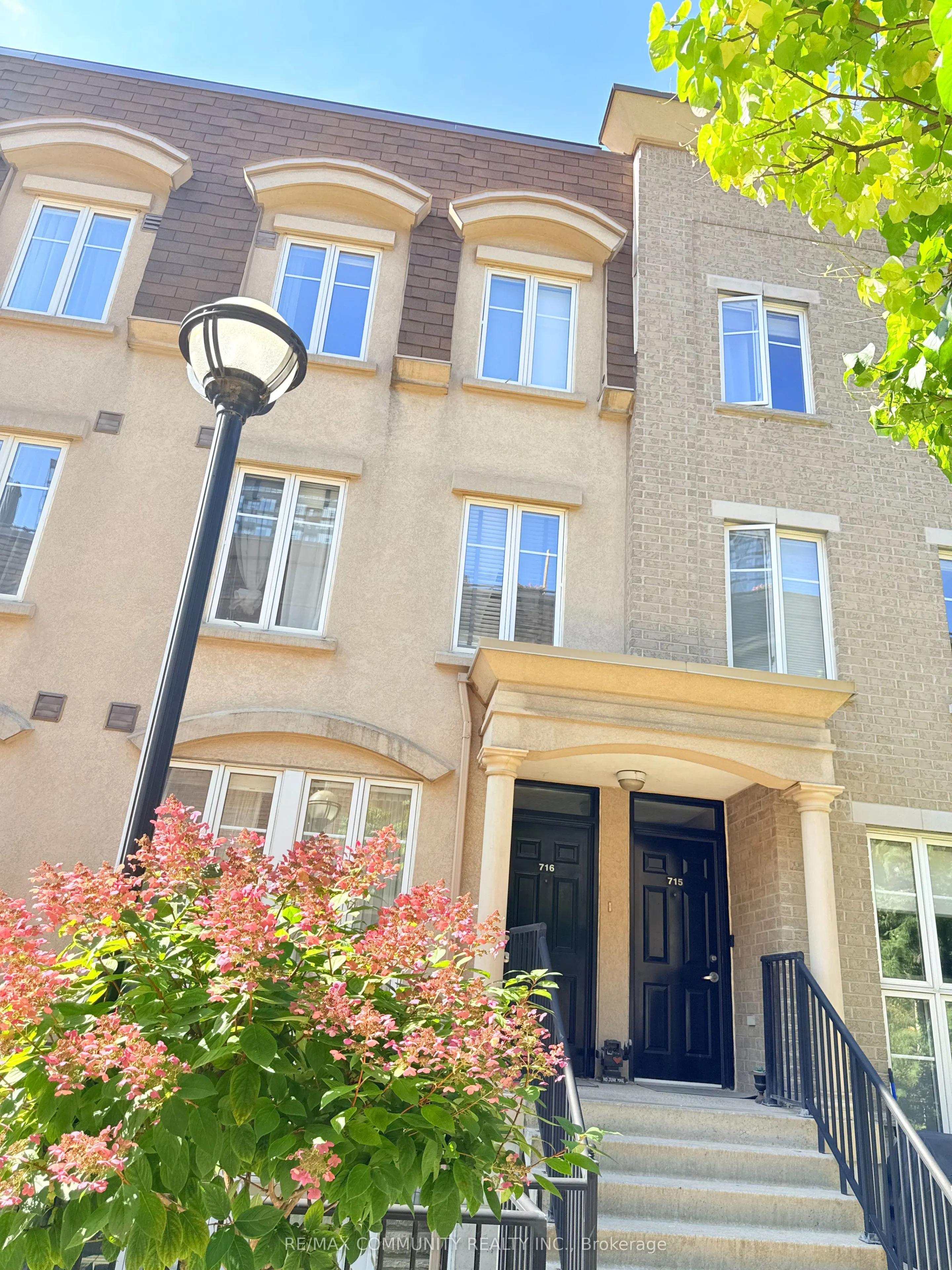 42 Western Battery Road #716