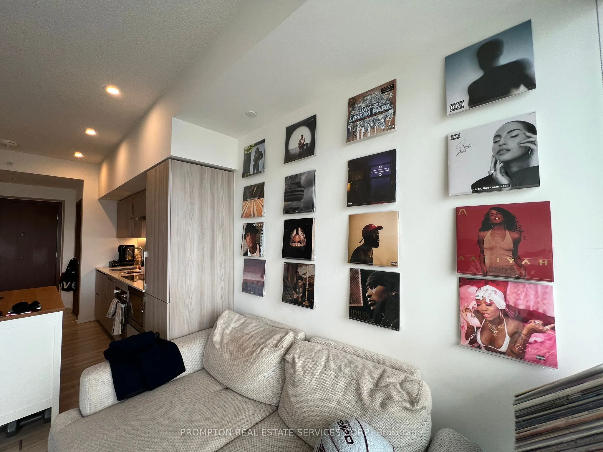 17 Bathurst Street, #4209