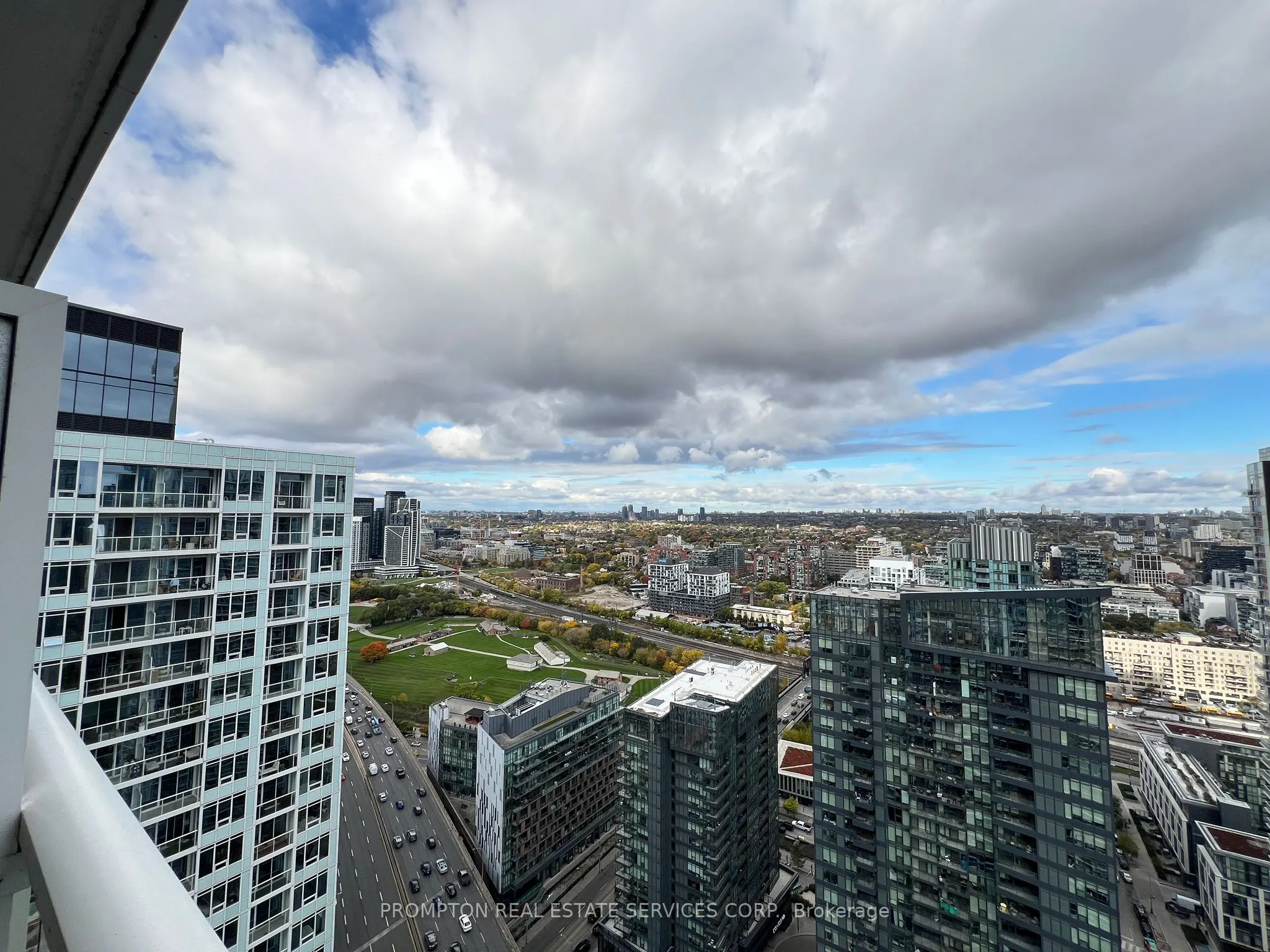 17 Bathurst Street, #4209