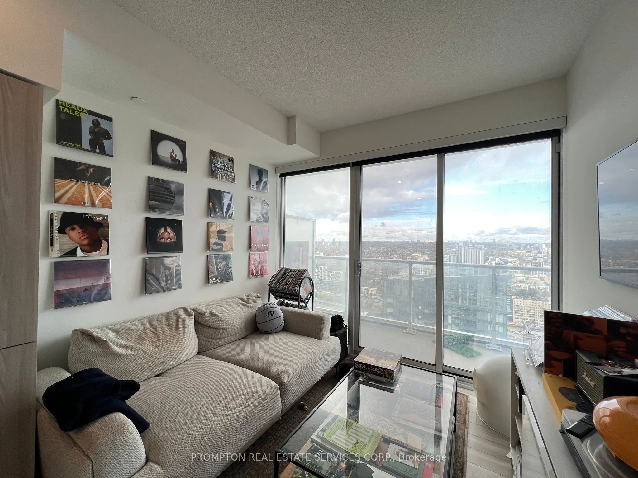 17 Bathurst Street, #4209