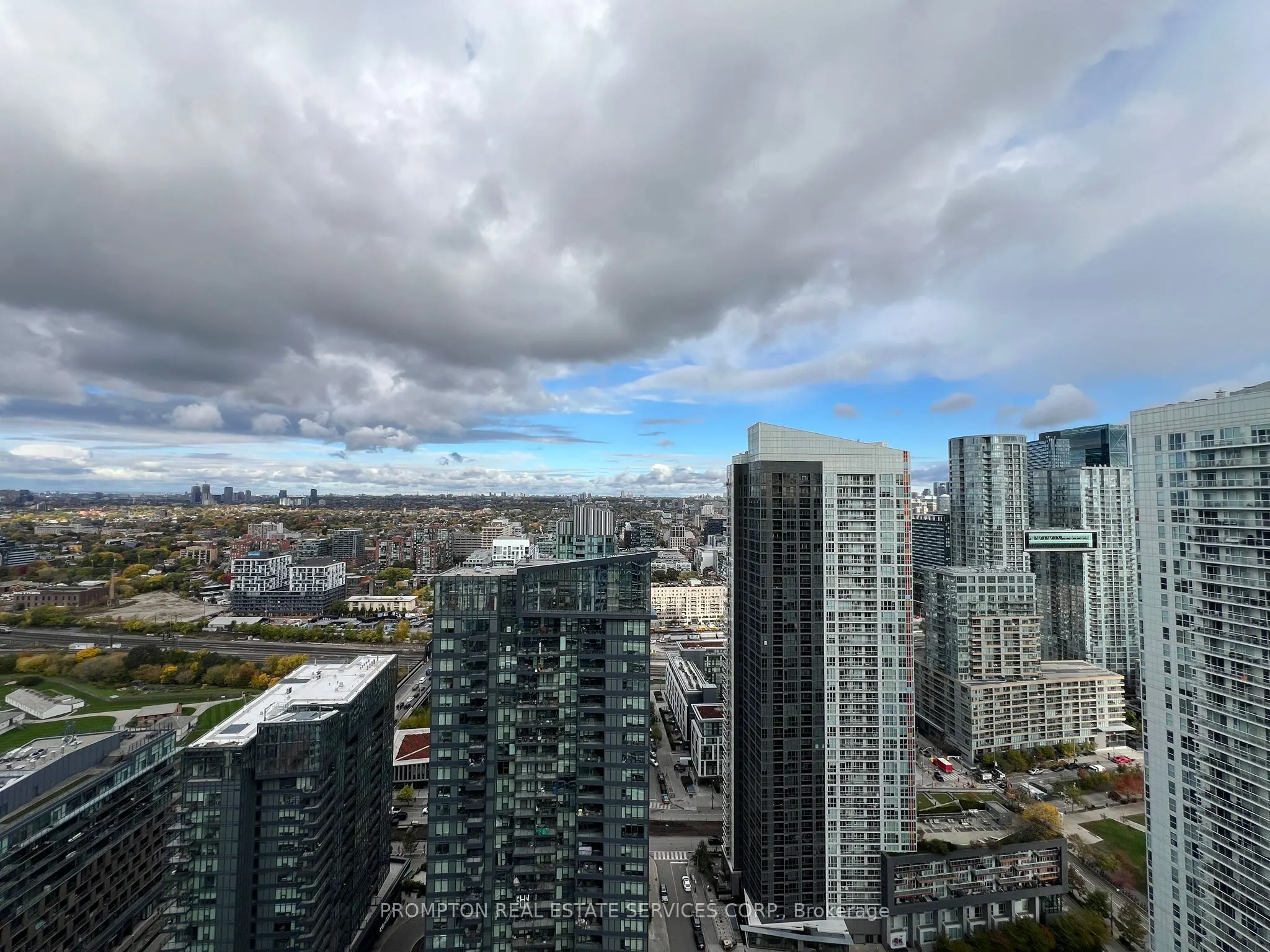 17 Bathurst Street, #4209