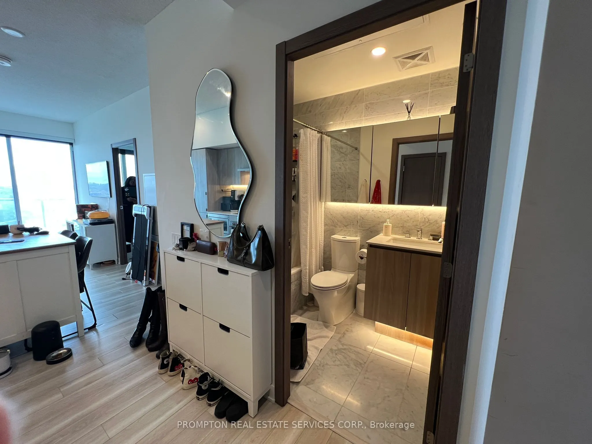 17 Bathurst Street, #4209