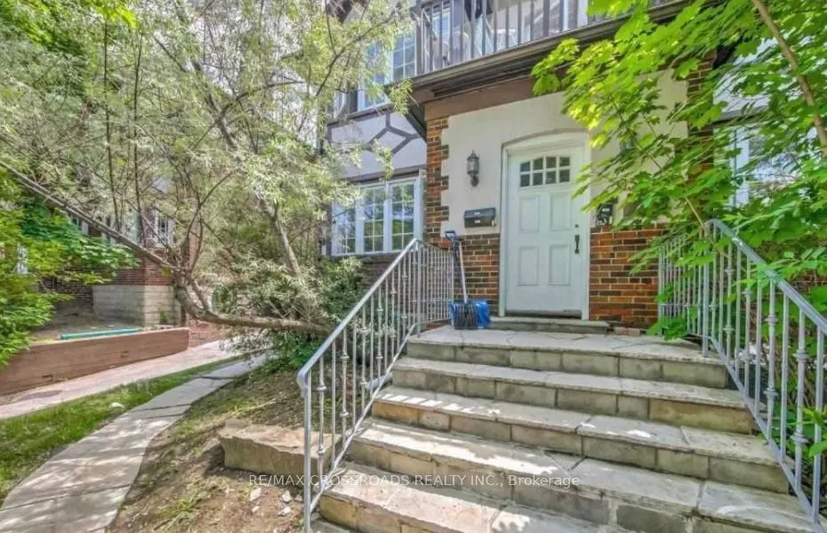 65 Lawrence Avenue E, #Main