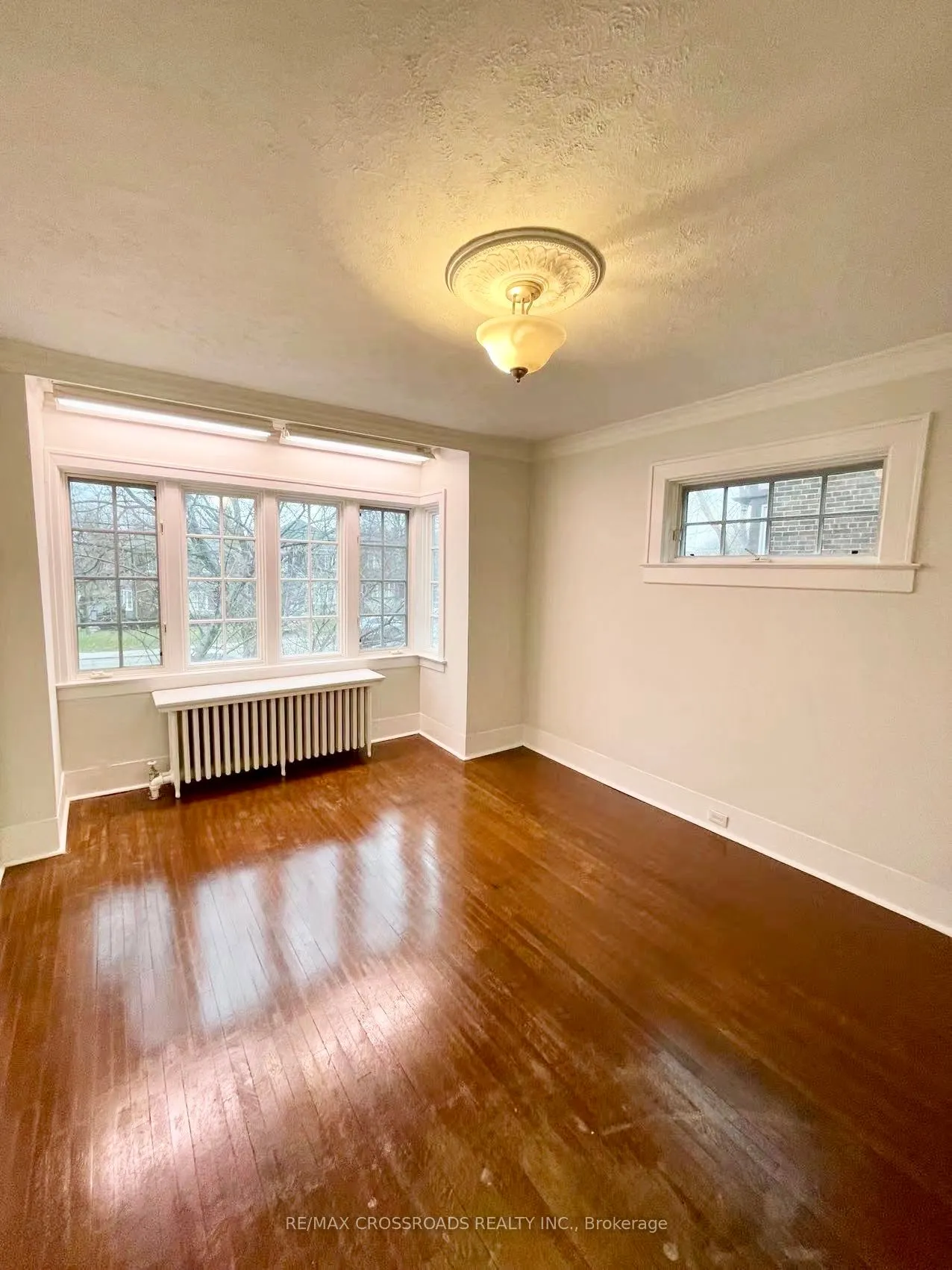 65 Lawrence Avenue E, #Main