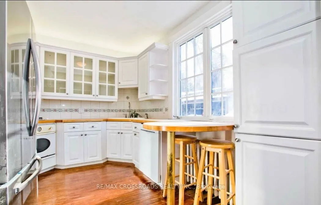 65 Lawrence Avenue E, #Main