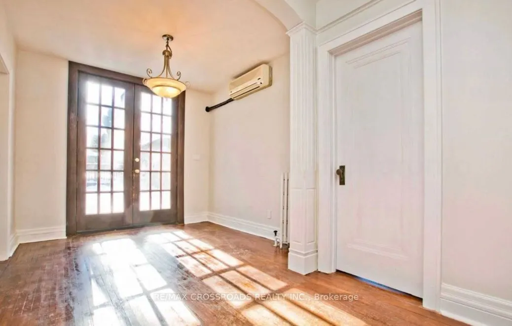 65 Lawrence Avenue E, #Main