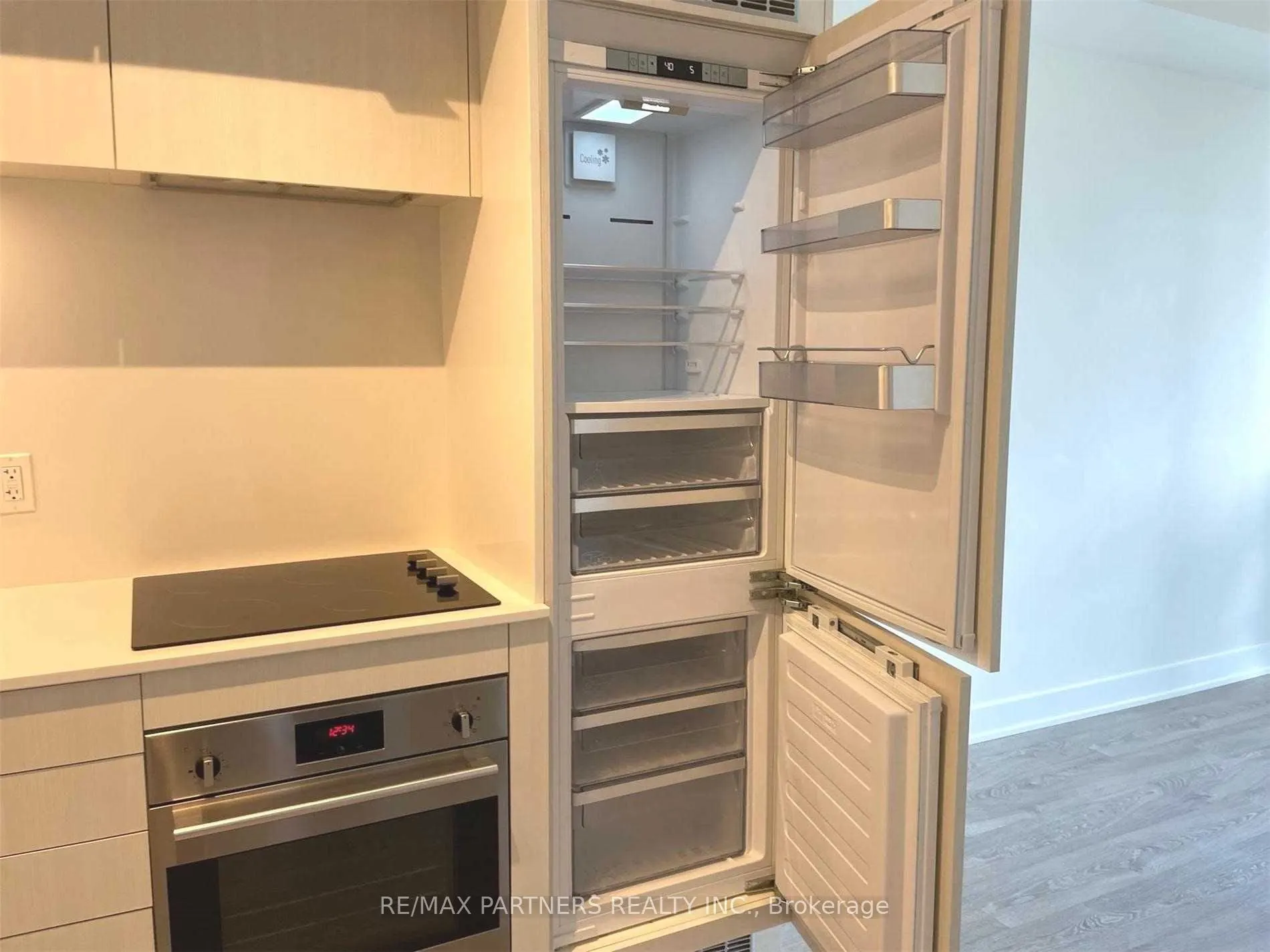 38 Cameron Street, #716