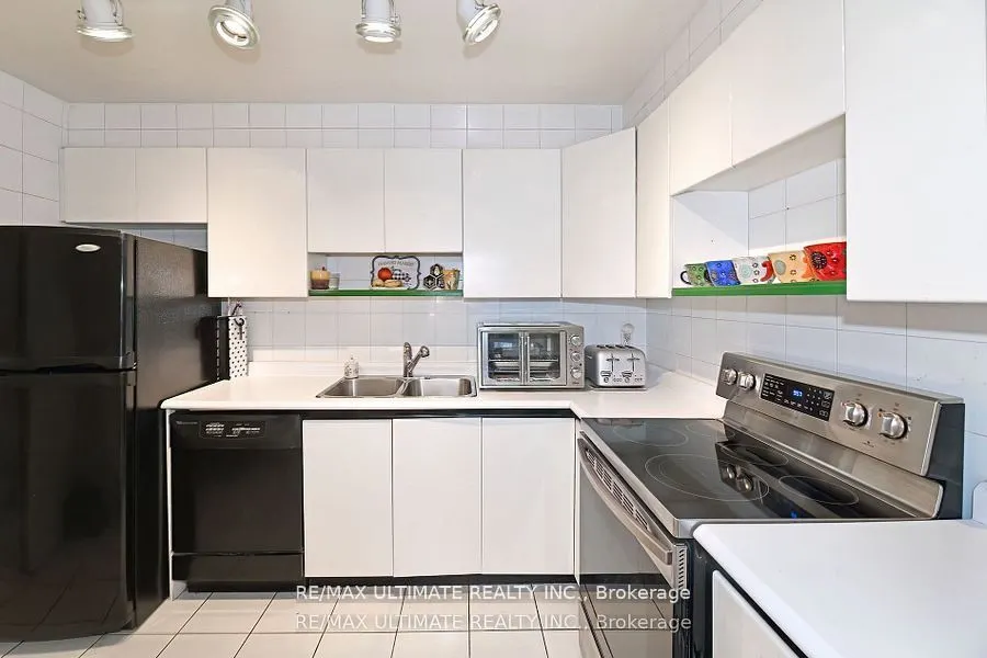 335 Lonsdale Road, #510