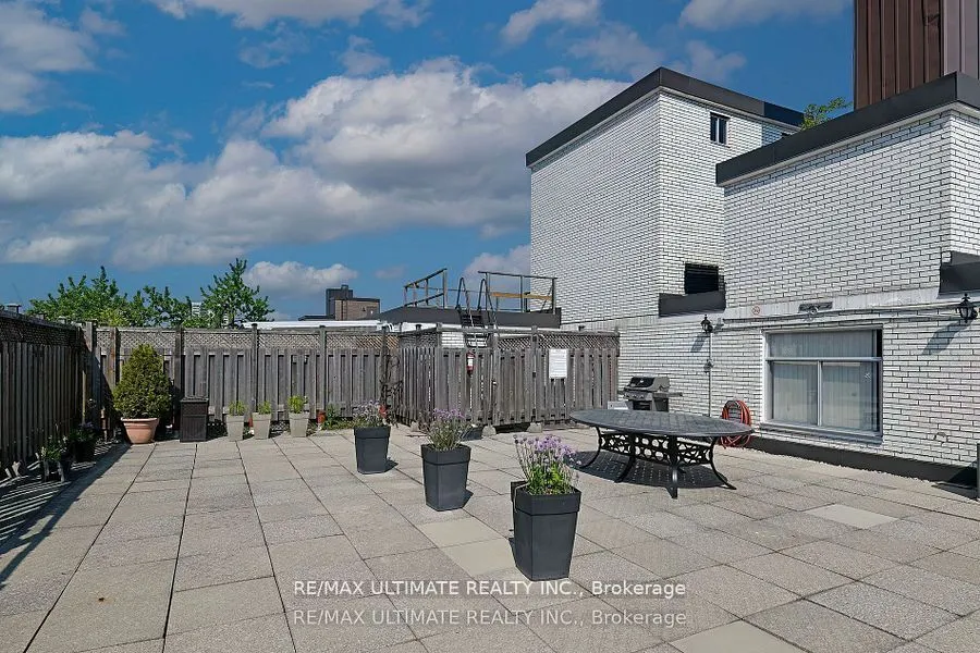 335 Lonsdale Road, #510