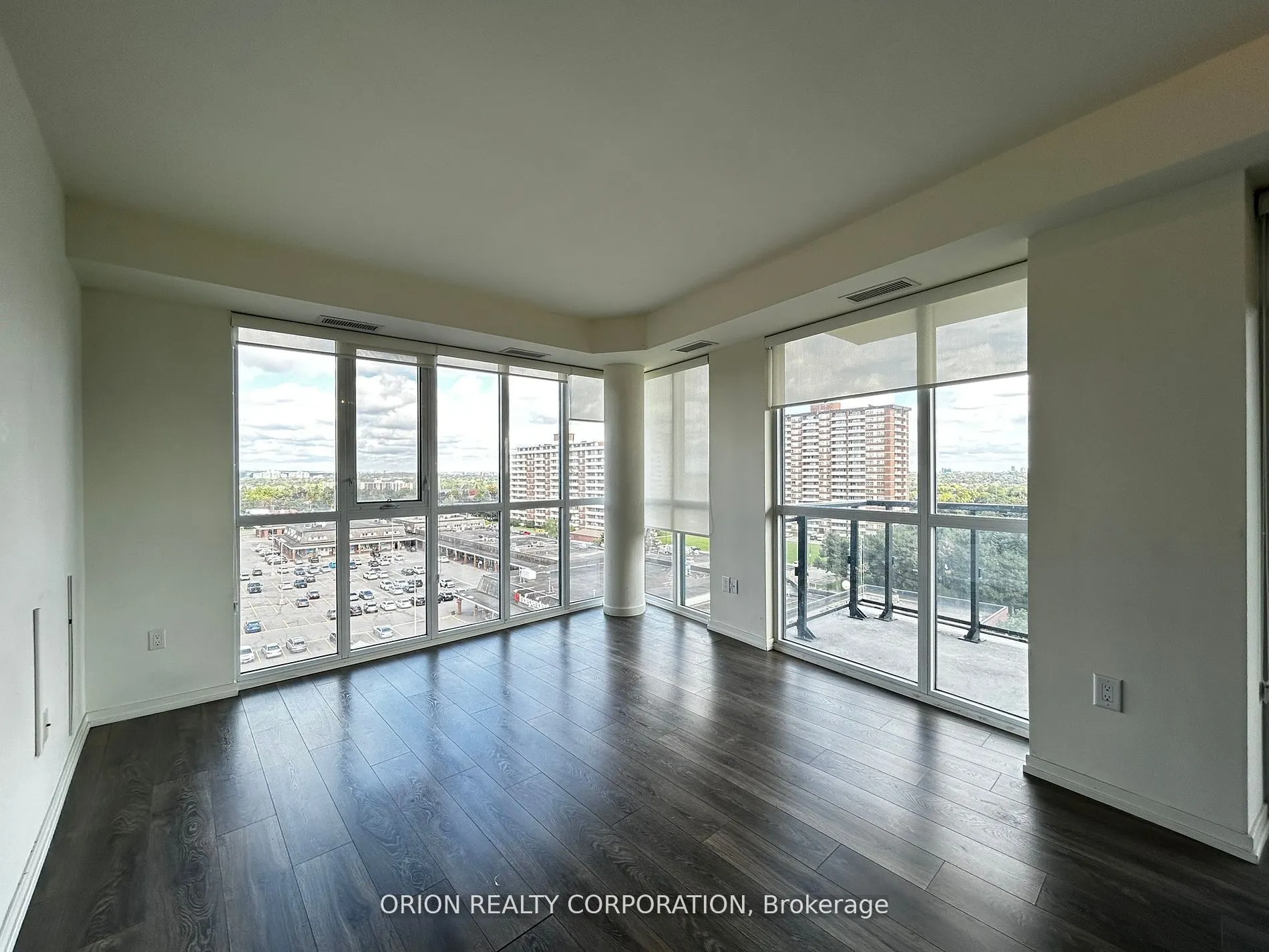 3237 Bayview Avenue, #906