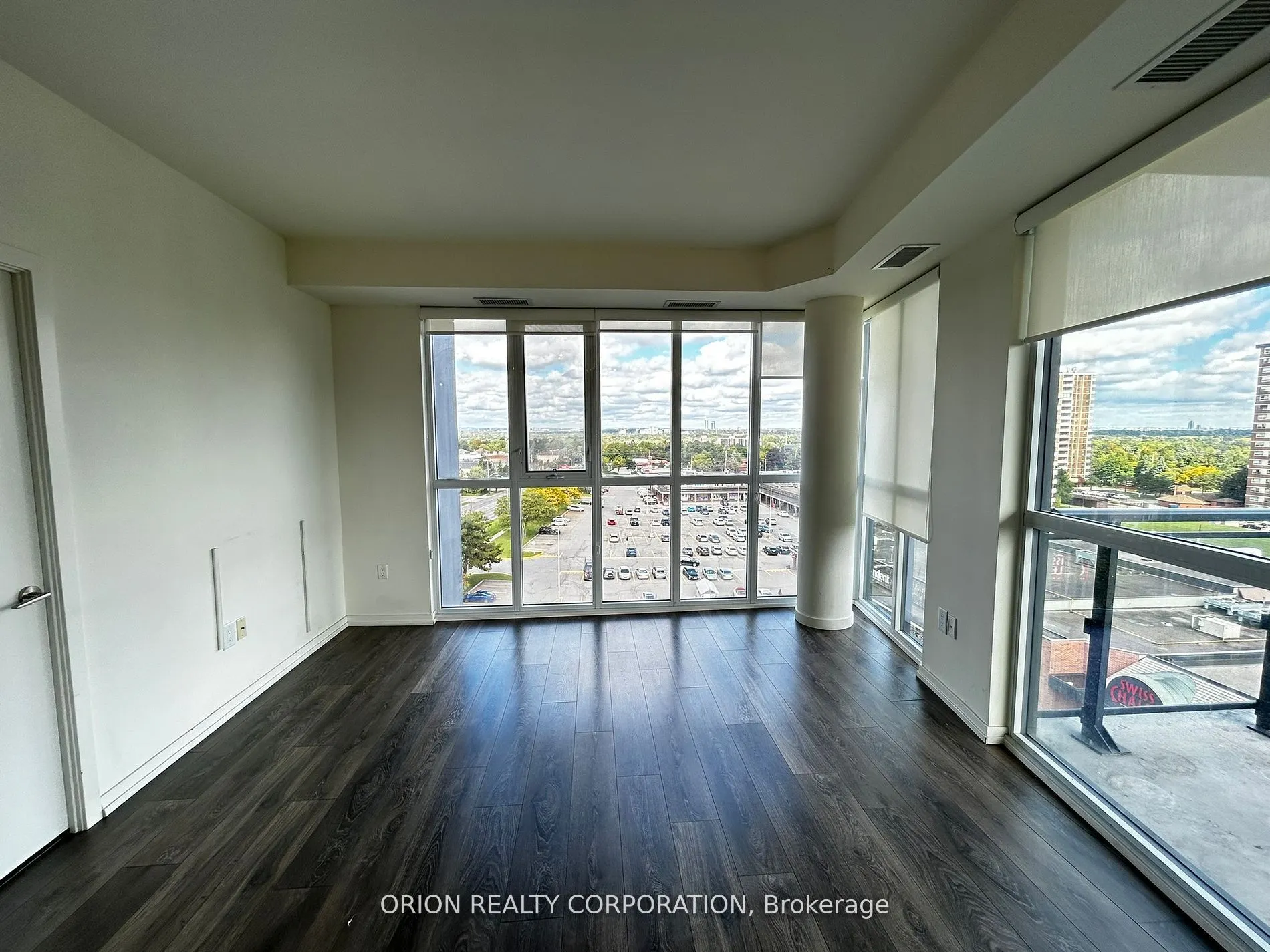 3237 Bayview Avenue, #906