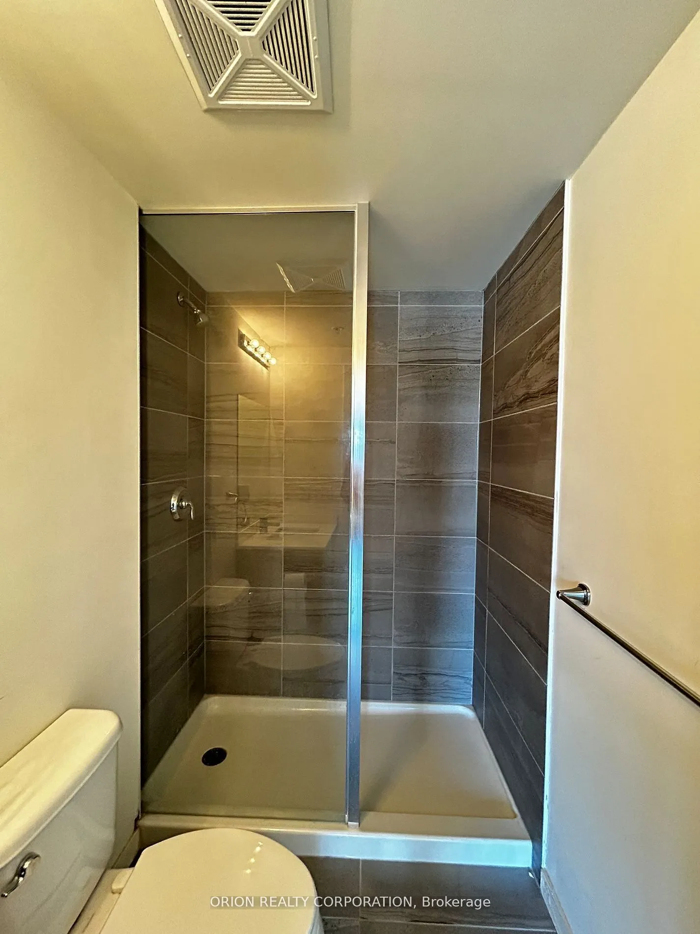 3237 Bayview Avenue, #906