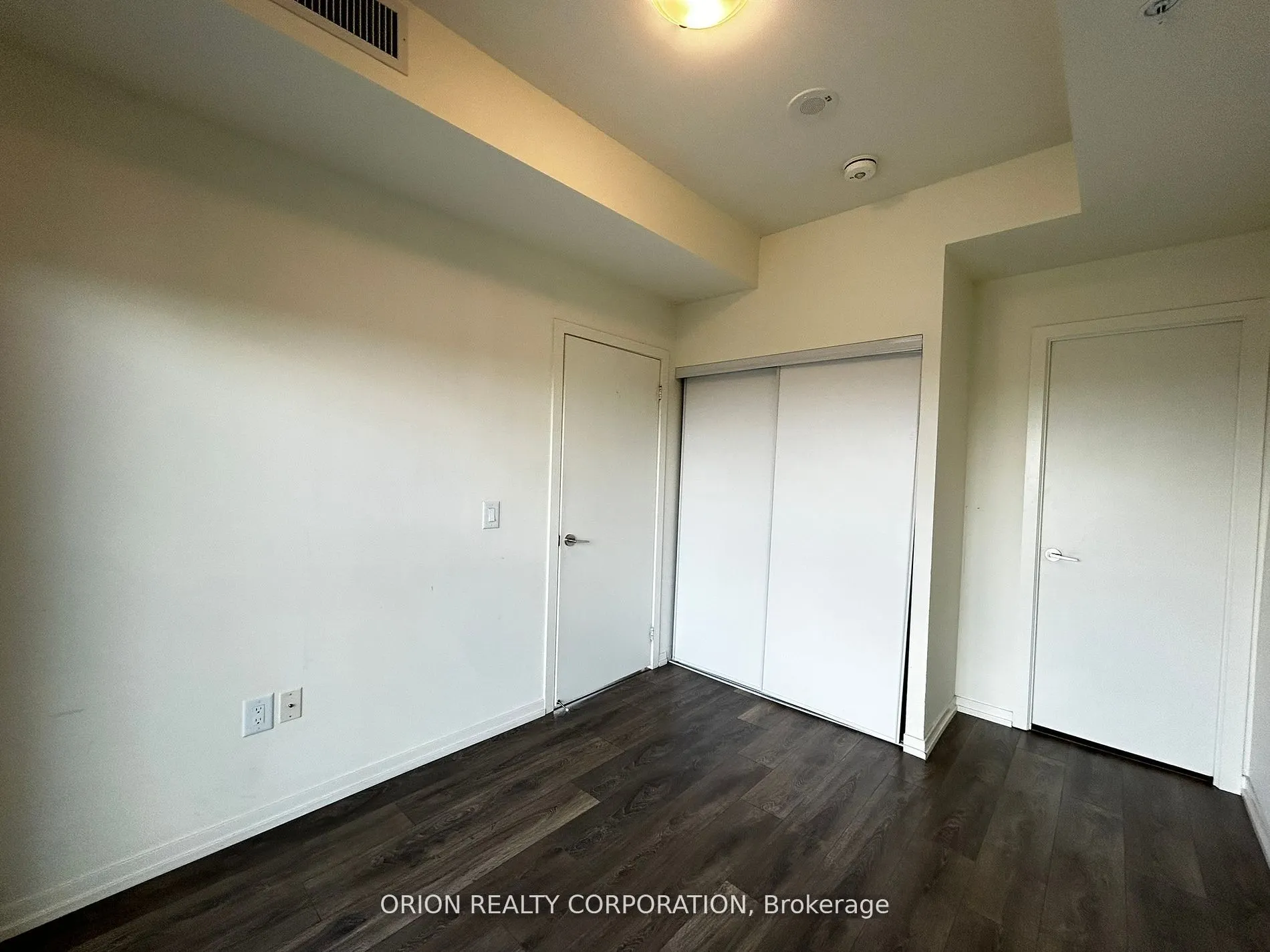 3237 Bayview Avenue, #906